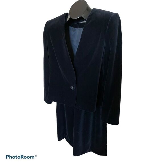 Vintage Black Crushed Velvet Skirt Suit, 10 Petite - Picture 1 of 3